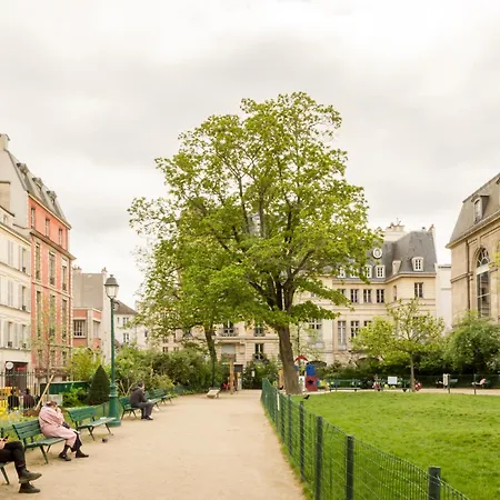 Apartment Marais Place Des Vosges Sevigne Paris