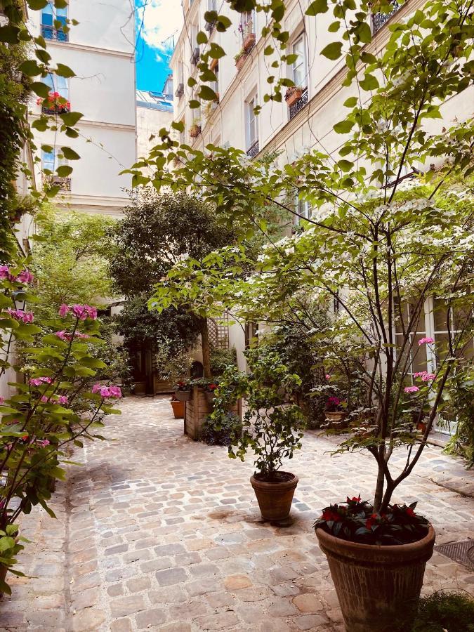 Appartamento Marais Place Des Vosges Sevigne Parigi
